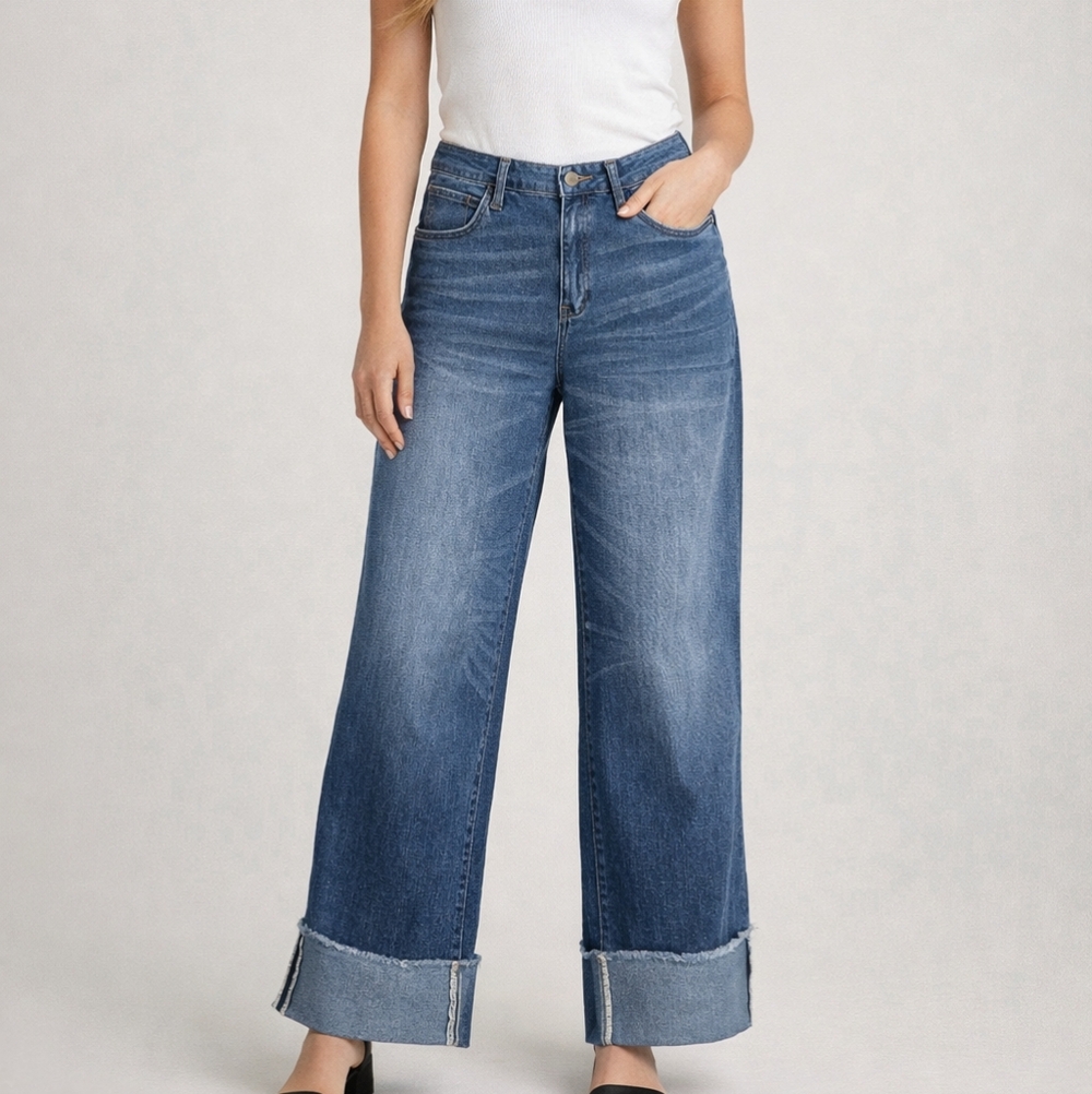 Hint Of Blu Jeans NWOT Cuffed Ankle Wide/Straight Leg Jeans Sz 32 Stitchfix